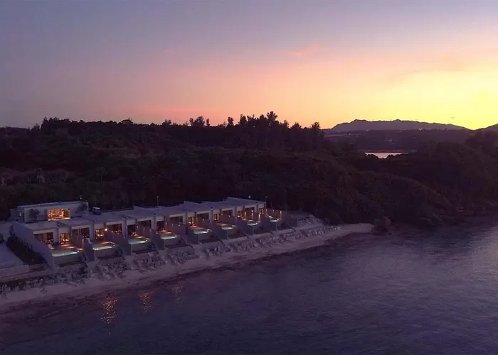 Feliz Villa Suite Kourijima View